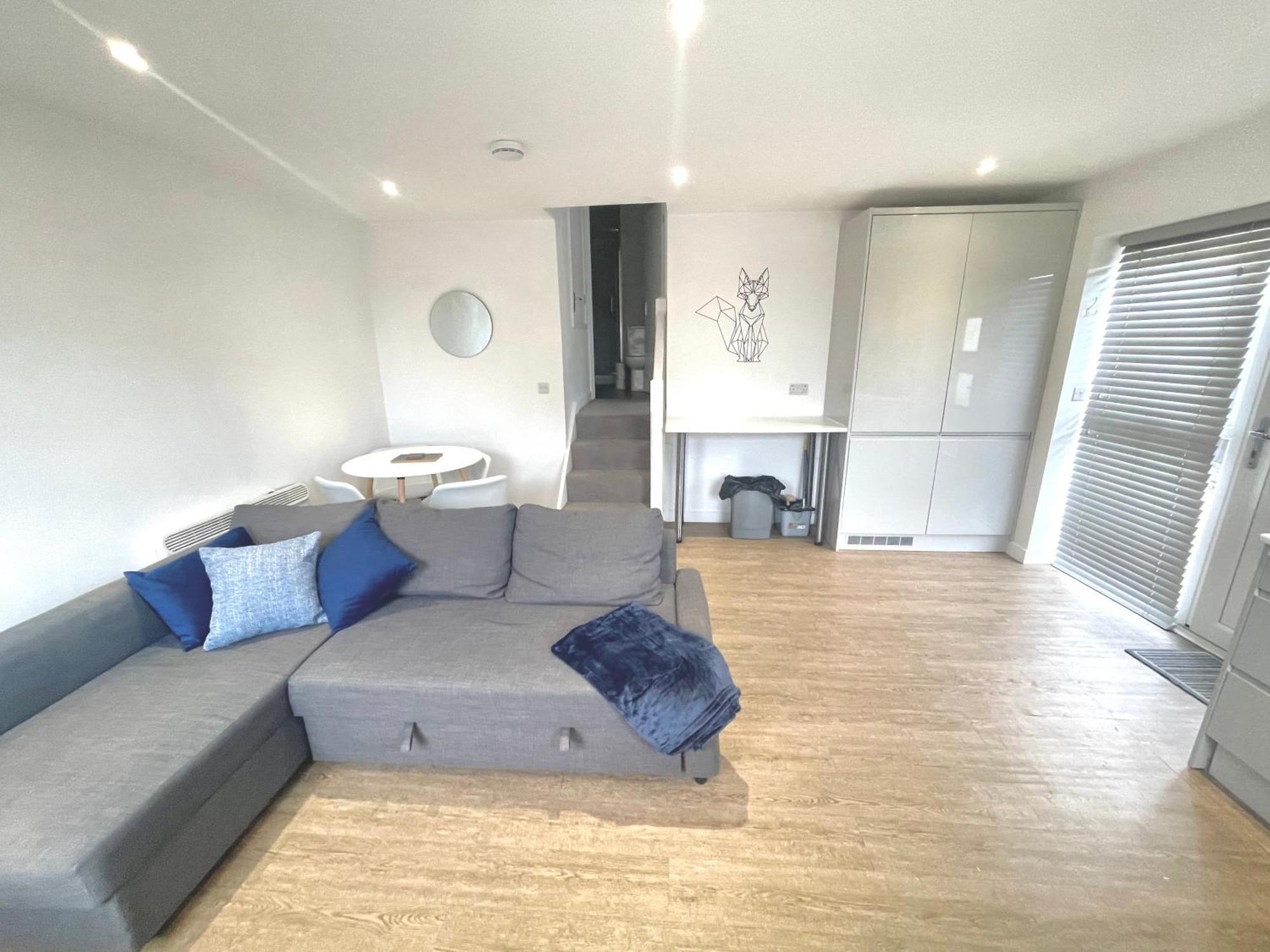 La Fontaine Court Apartments - อัลเดอร์ช็อต ภายนอก รูปภาพ